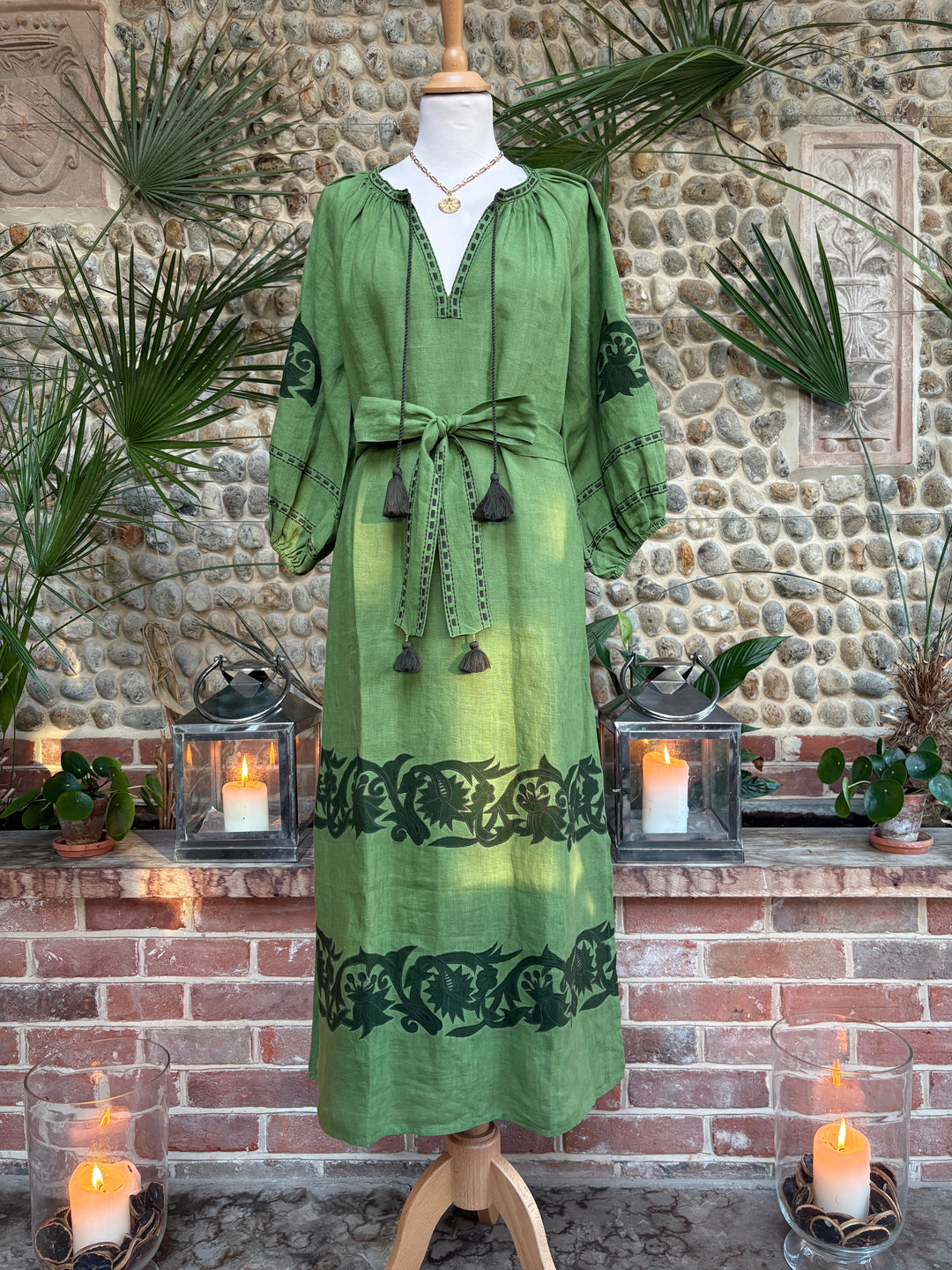 DRESSES & KAFTANS