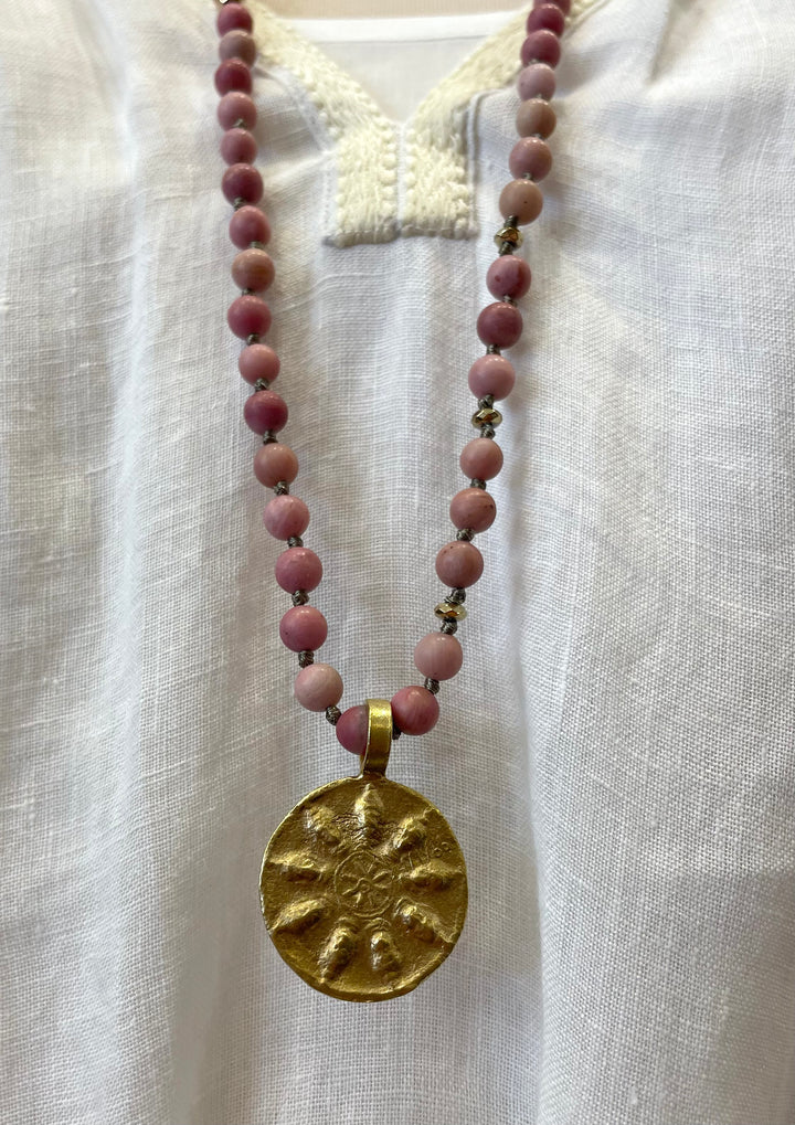 The Sun Necklace ↠ Pink
