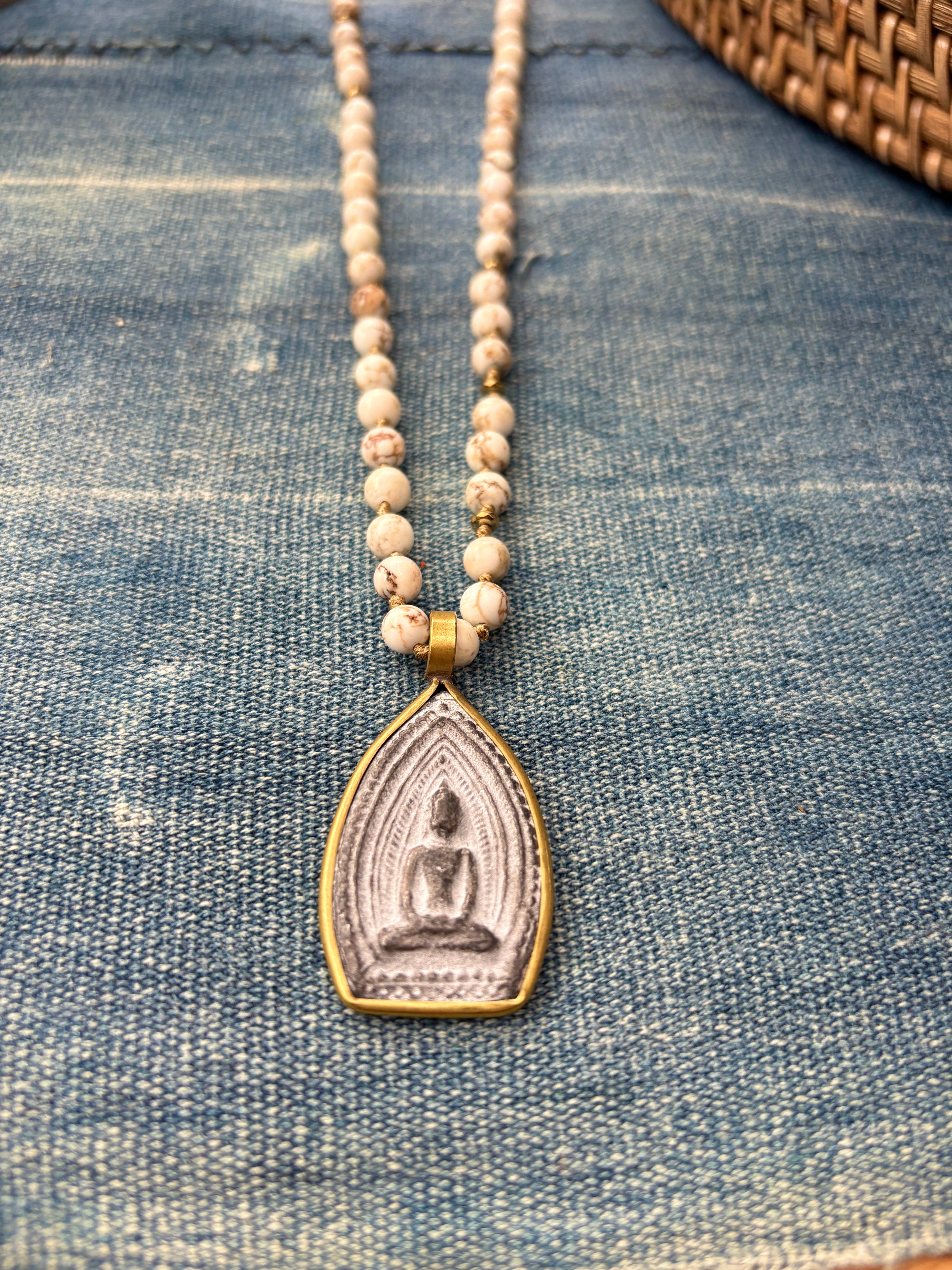 The Buddha Necklaces ↠ Howlite