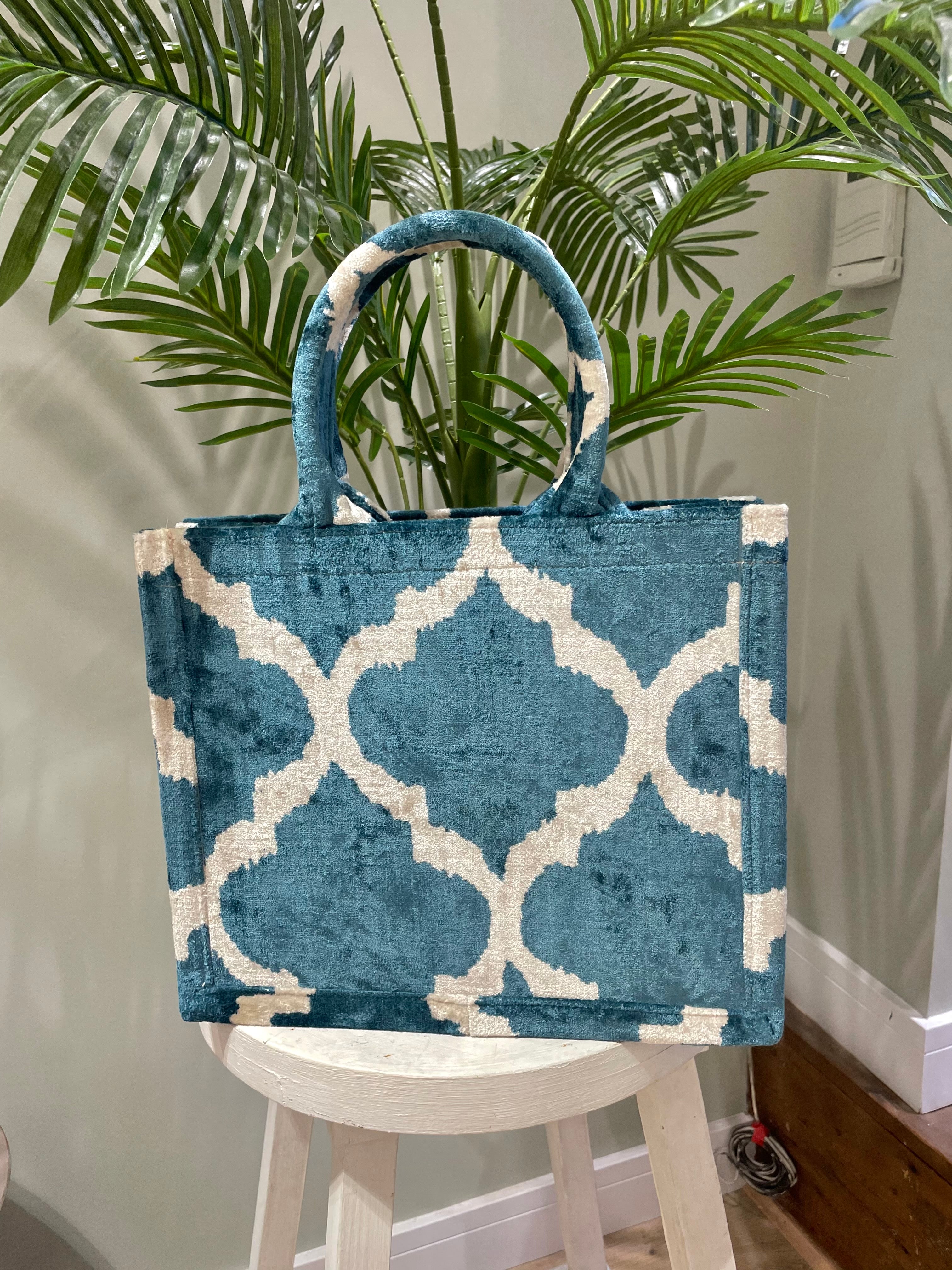 silk velvet handbag flatpack design by noorel design
