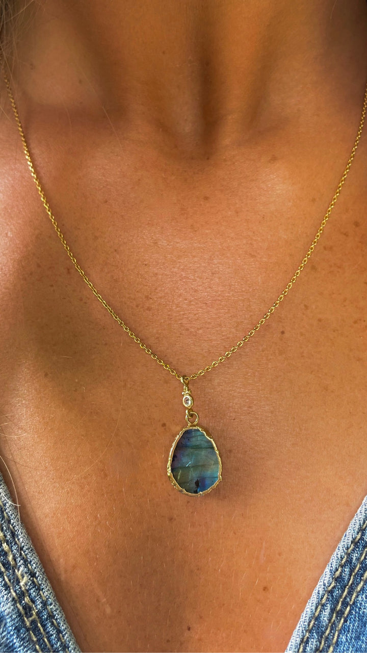 The Kara Necklace ↠ Labradorite