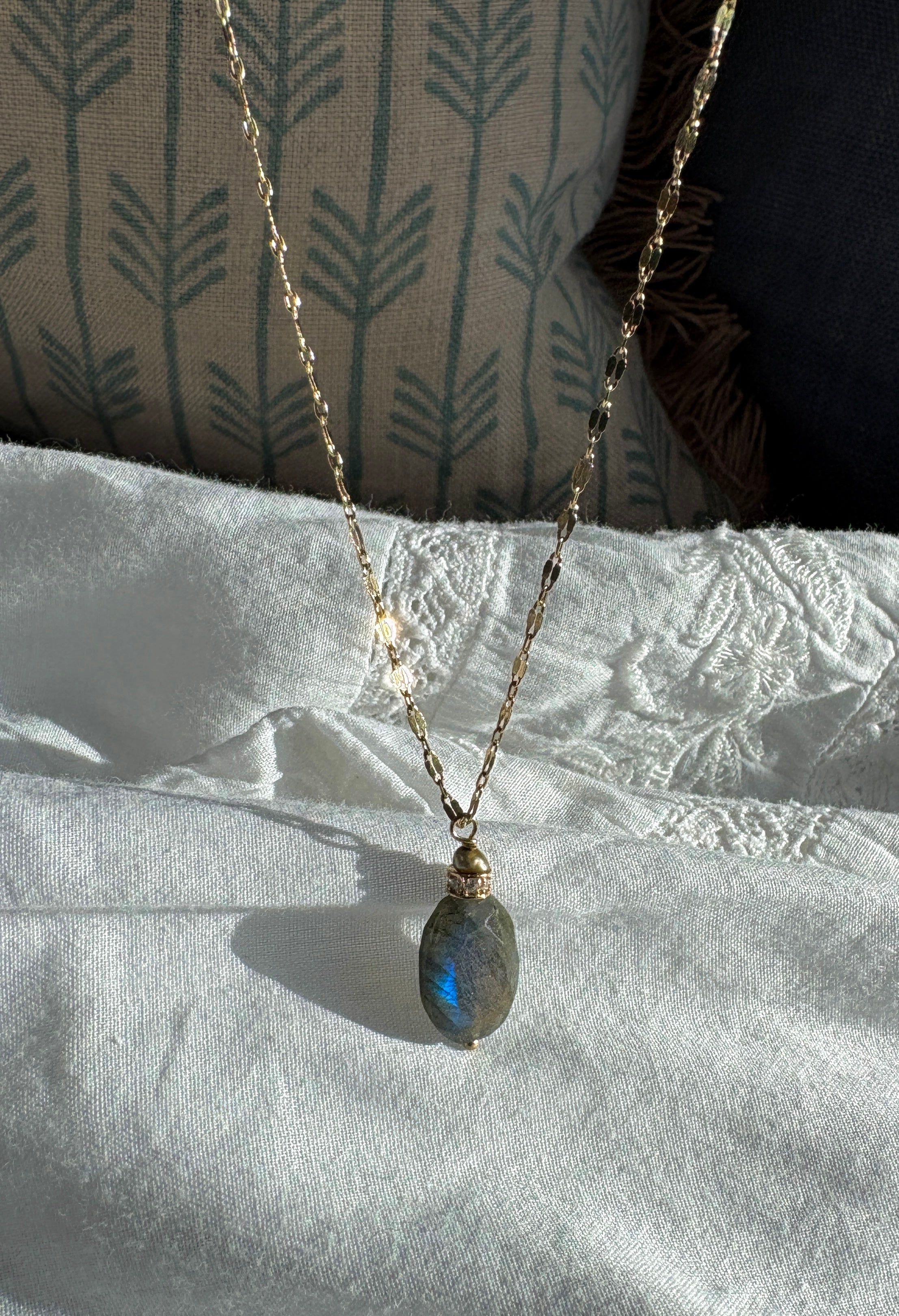 The Elixir Necklace ↠ Labradorite