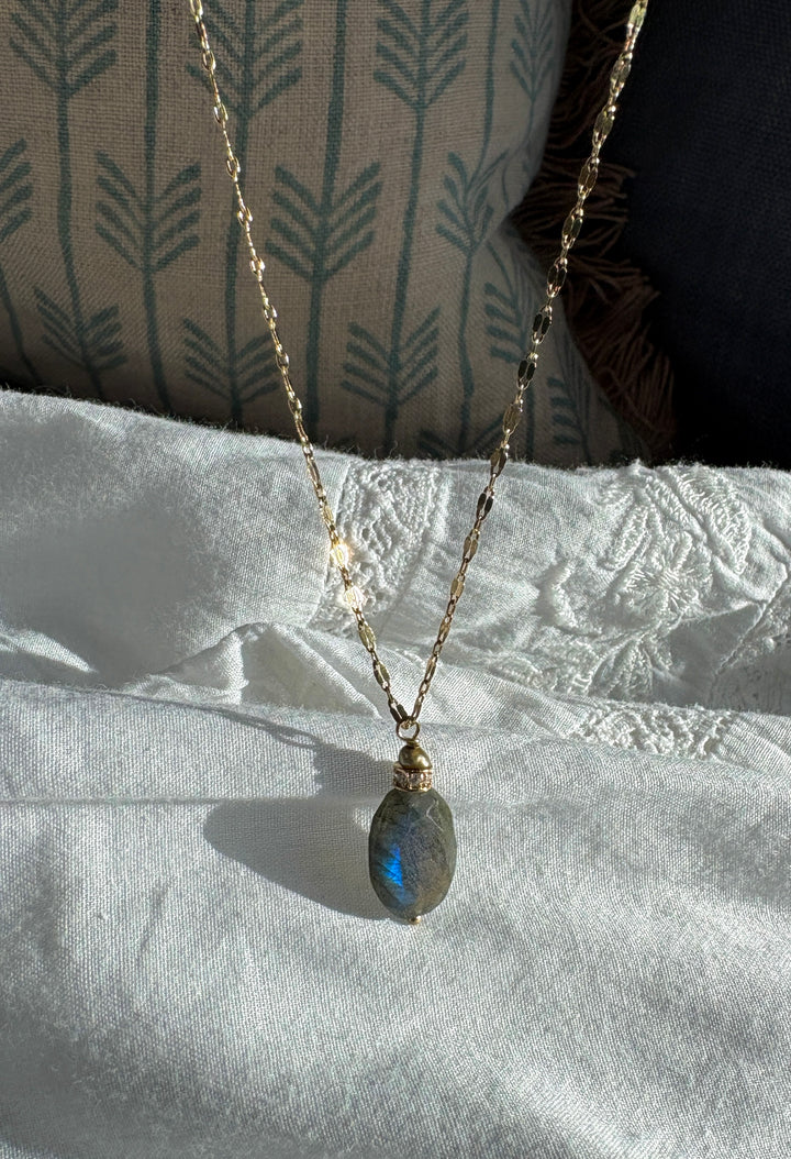The Elixir Necklace ↠ Labradorite