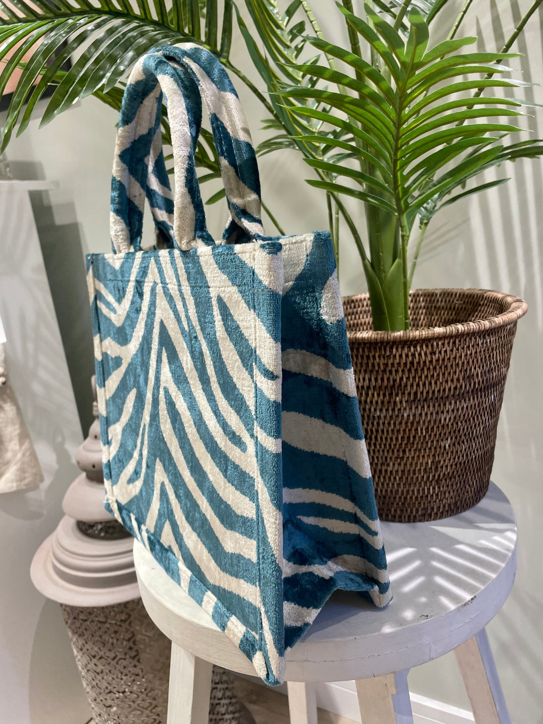 silk velvet handbag flatpack design by noorel design