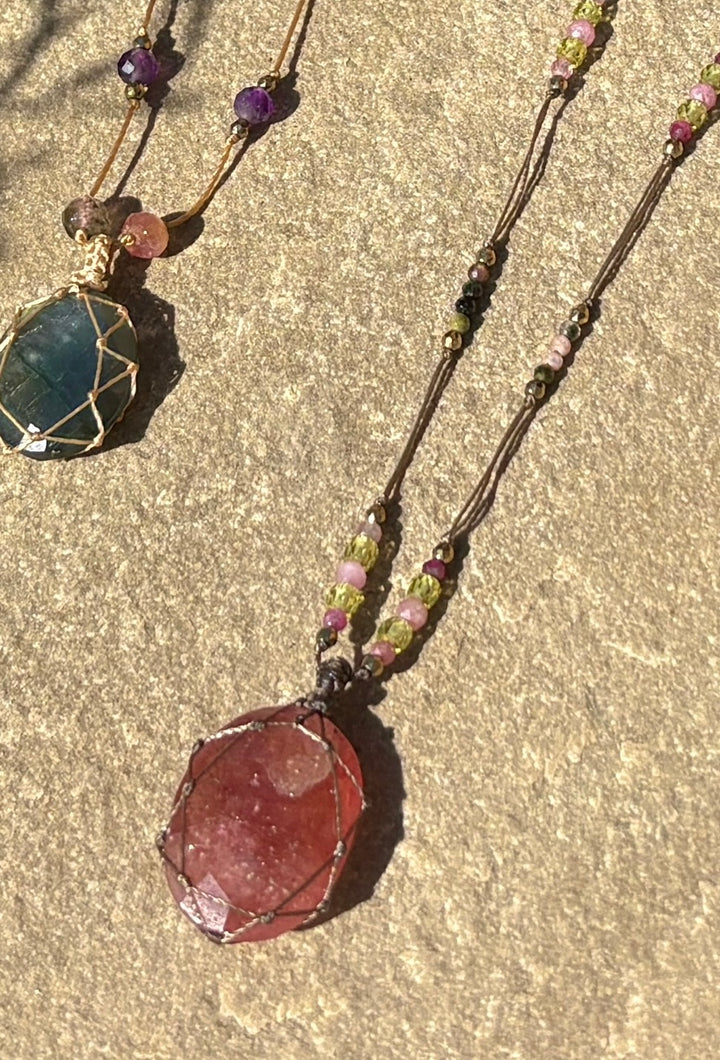 The Nymeria Necklace ↠ Rose
