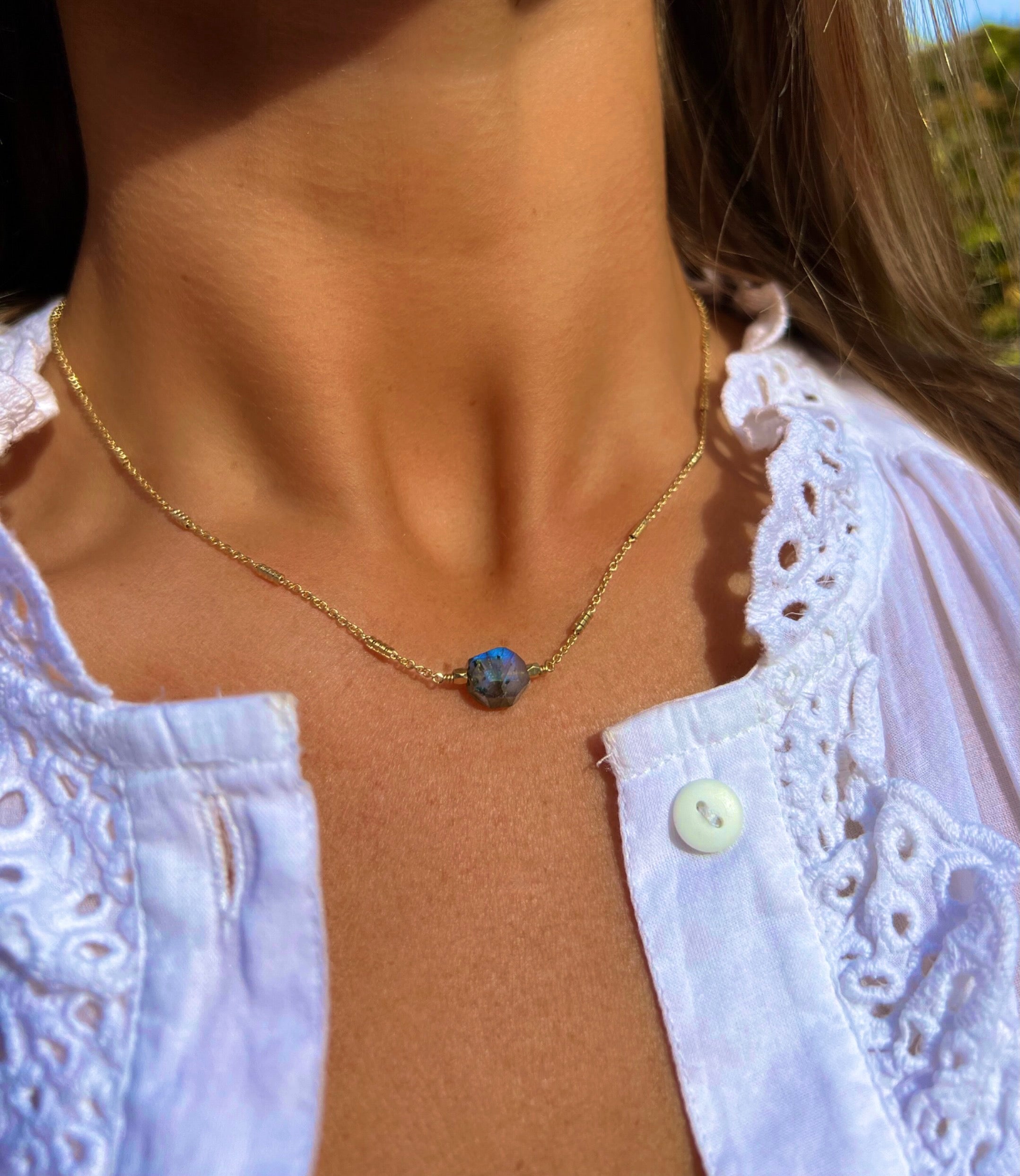 short gold plated necklace with labradorite semi precious stone hanka in